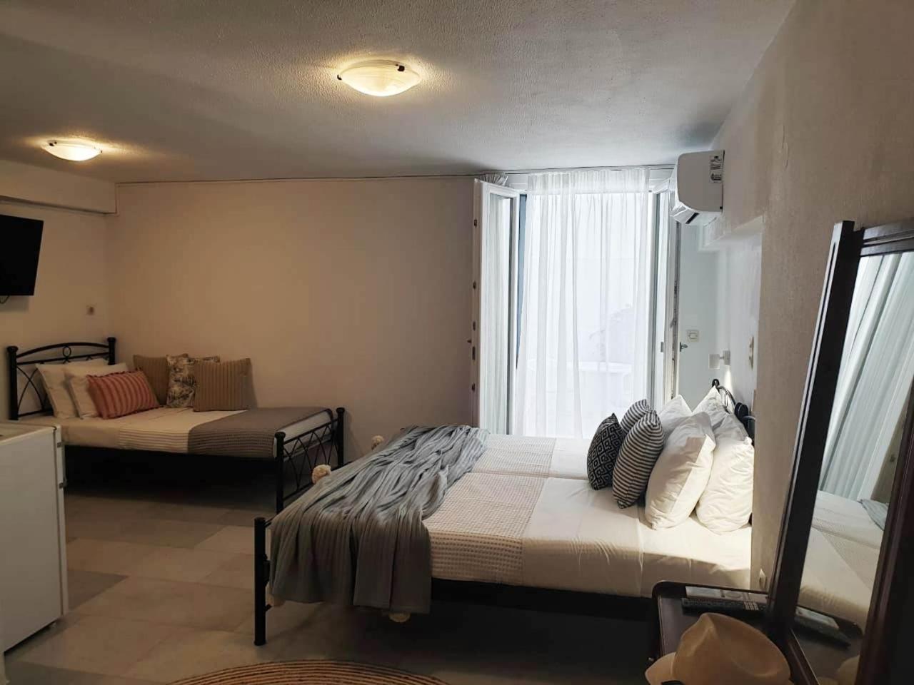 Anemos Town Apartment Naxos City Bagian luar foto