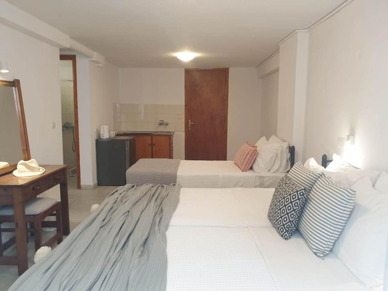 Anemos Town Apartment Naxos City Bagian luar foto