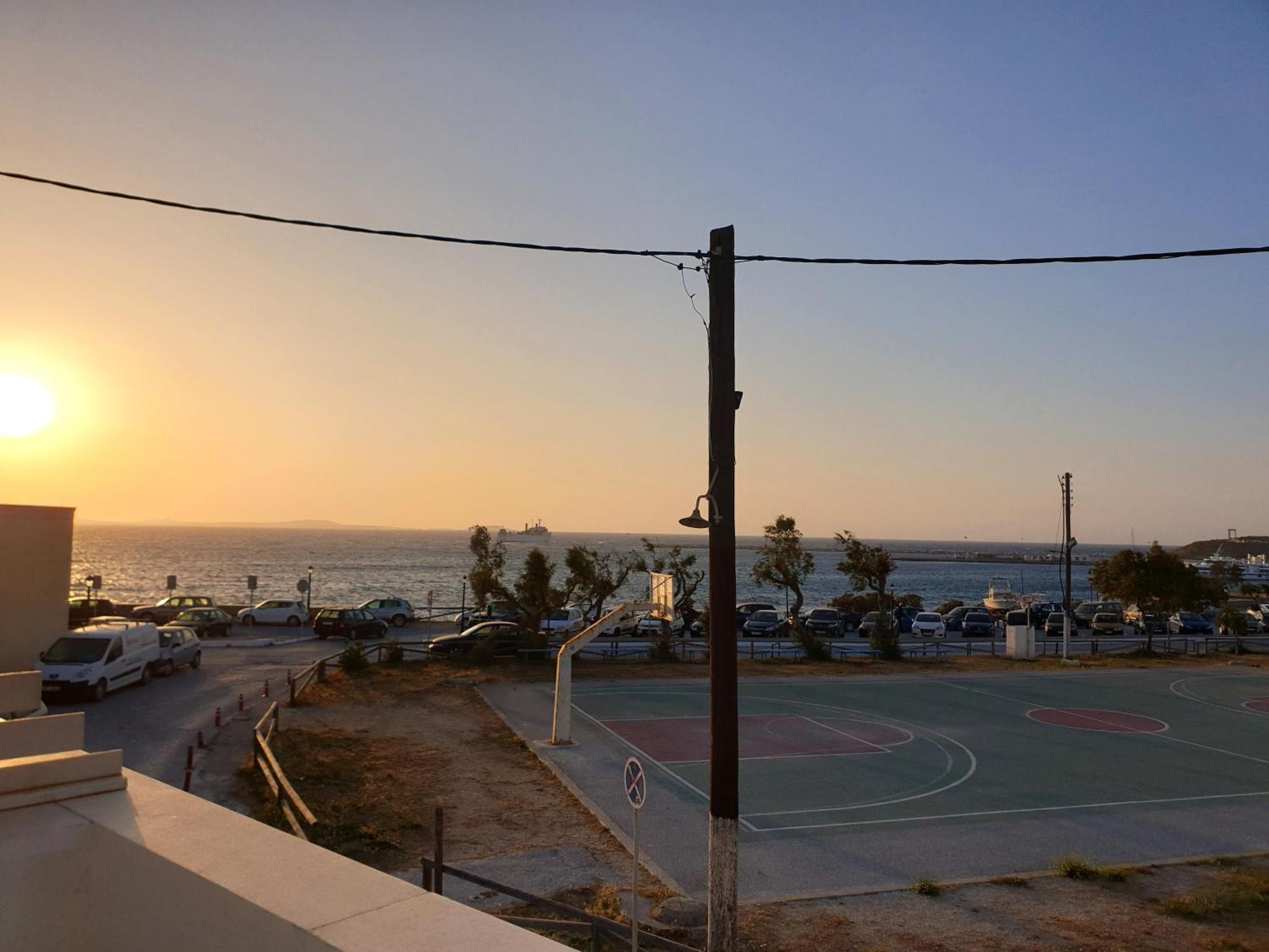 Anemos Town Apartment Naxos City Bagian luar foto