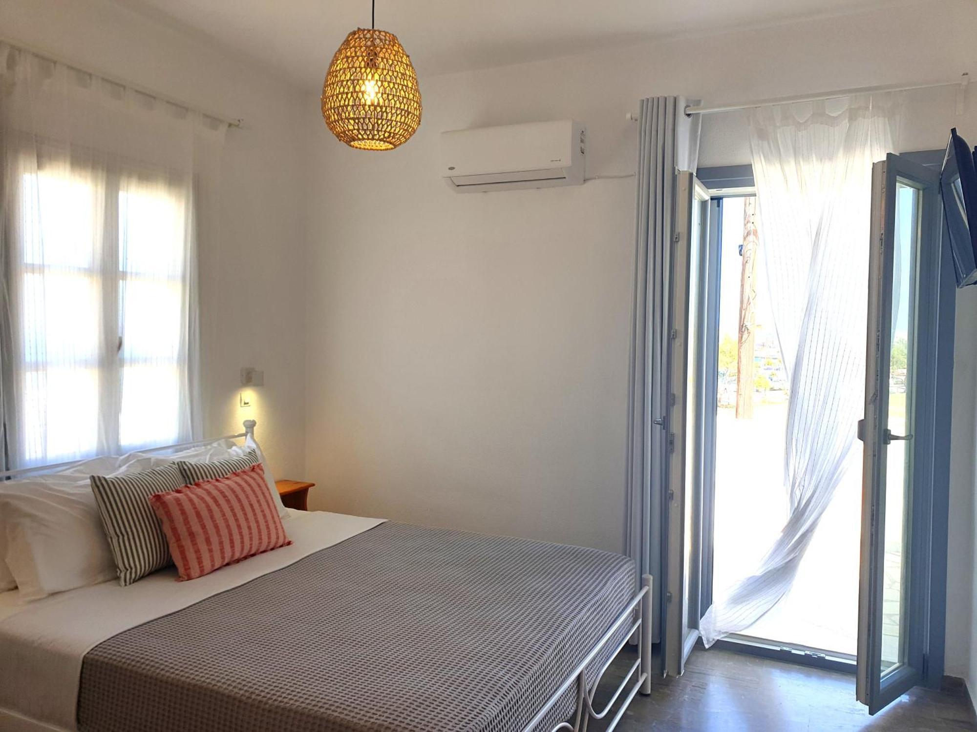 Anemos Town Apartment Naxos City Bagian luar foto
