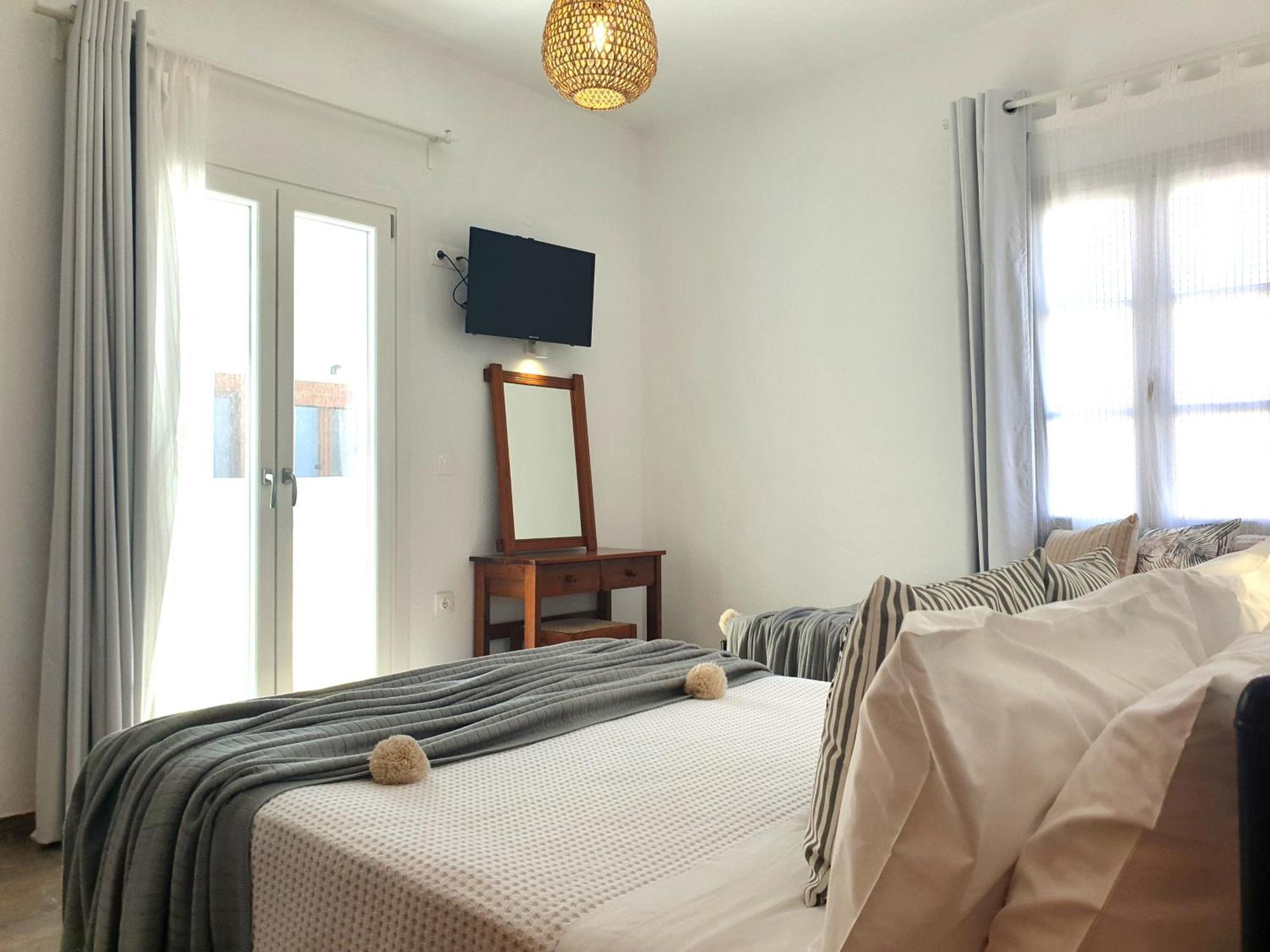 Anemos Town Apartment Naxos City Bagian luar foto